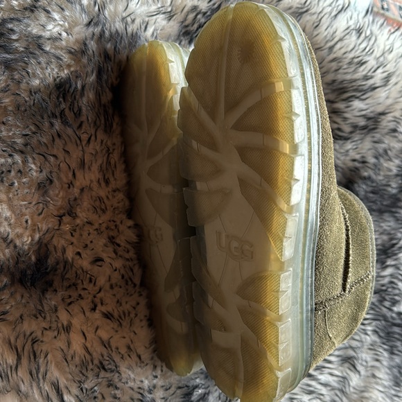 UGG - Rubber bottom - Picture 2 of 4